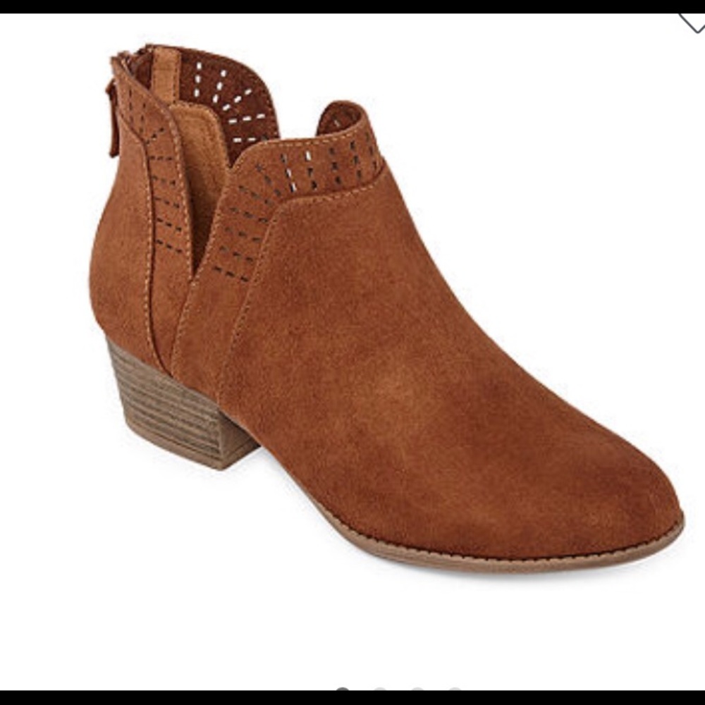 WORN ONCE Arizona brand size 7 cognac block heel booties zip closure